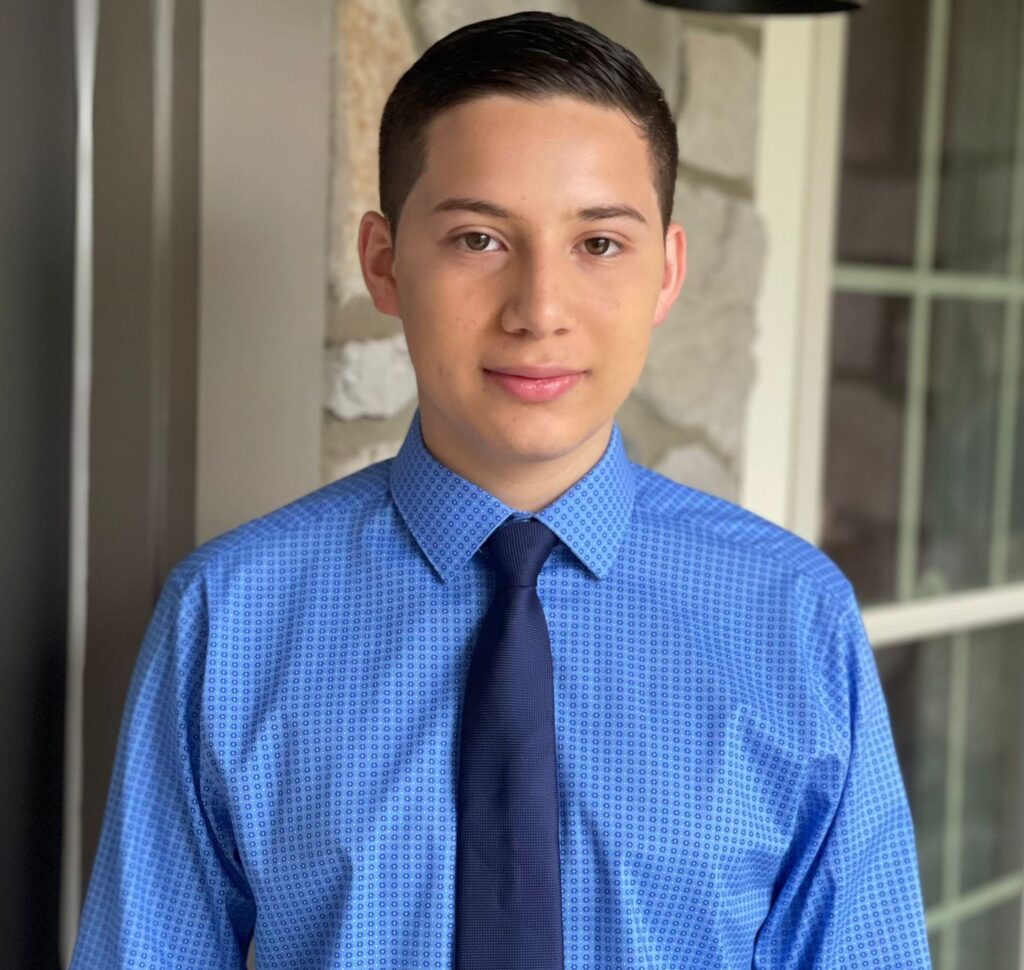 Elian Pernia - Wiki, Born, Age, Career, About, Family - Wikiake